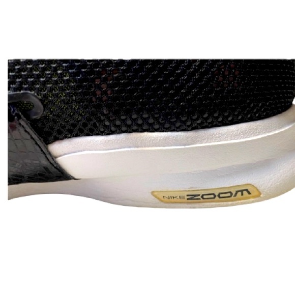 Nike Zoom shoes size 10 black and white in excellent condition - Picture 4 of 6
